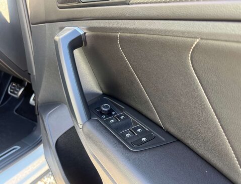 Volkswagen Tiguan 1.5 Tiguan R-Line TSi Semi-Auto 5dr 19