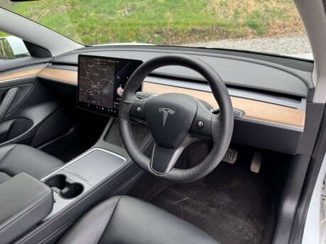 Tesla Model 3 Model 3 Long Range AWD 4WD 4dr 19