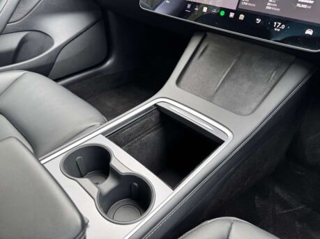 Tesla Model 3 Model 3 Long Range AWD 4WD 4dr 31