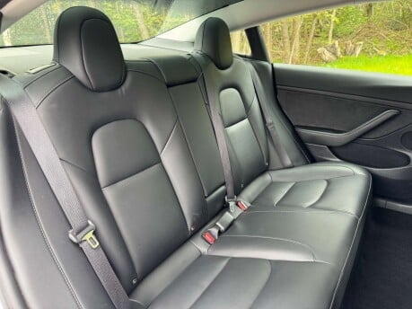 Tesla Model 3 Model 3 Long Range AWD 4WD 4dr 35