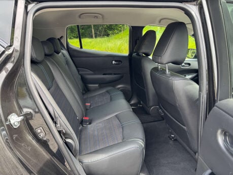 Nissan LEAF Leaf N-Connecta 5dr 17