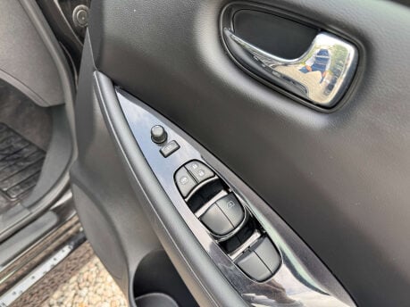 Nissan LEAF Leaf N-Connecta 5dr 19