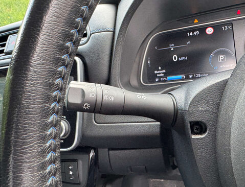 Nissan LEAF Leaf N-Connecta 5dr 28