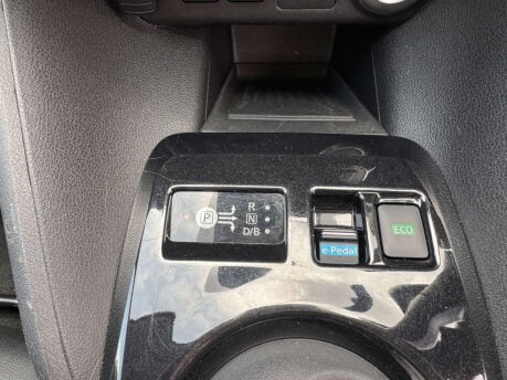 Nissan LEAF Leaf N-Connecta 5dr 30
