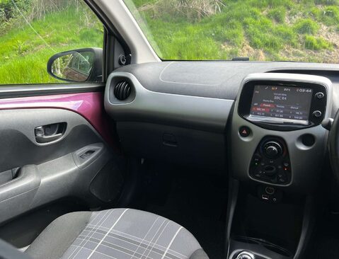 Peugeot 108 1.0 108 Active Semi-Auto 5dr 21