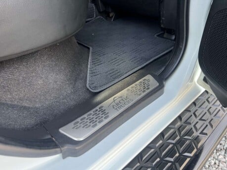 Isuzu D-Max 1.9 D-Max Arctic Trucks Auto 4WD 18