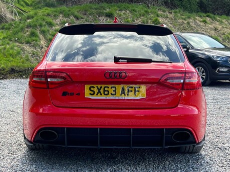 Audi A4 4.2 RS 4 FSI Quattro Auto 4WD 5dr