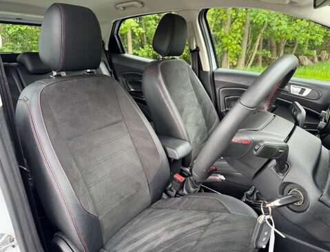 Ford Ecosport 1.0 EcoSport ST-Line 5dr 12