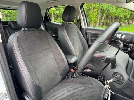 Ford Ecosport 1.0 EcoSport ST-Line 5dr 12