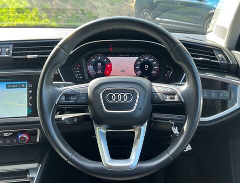 Audi Q3 2.0 Q3 Sport 35 TDI Quattro 4WD 5dr 32