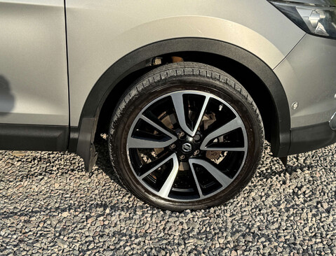 Nissan Qashqai 1.6 Qashqai Tekna dCi CVT 5dr 9