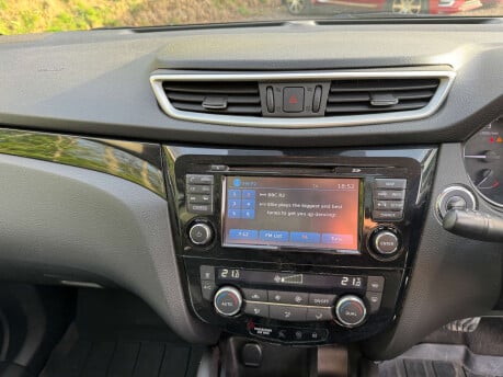 Nissan Qashqai 1.6 Qashqai Tekna dCi CVT 5dr 15
