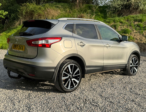 Nissan Qashqai 1.6 Qashqai Tekna dCi CVT 5dr 3