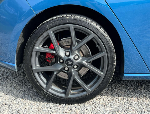 Ford Focus 2.0 Focus ST EcoBlue 5dr 10