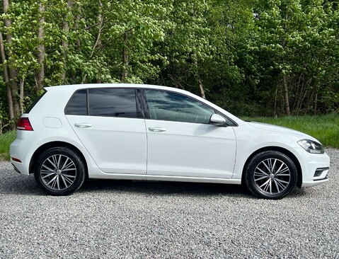 Volkswagen Golf 1.4 Golf SE Nav TSi BlueMotion Technology 5dr 2