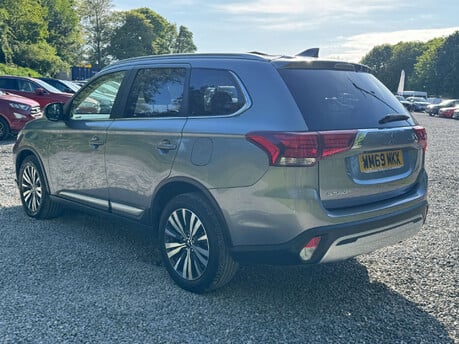 Mitsubishi Outlander 2.0 Outlander Design CVT 4WD 5dr