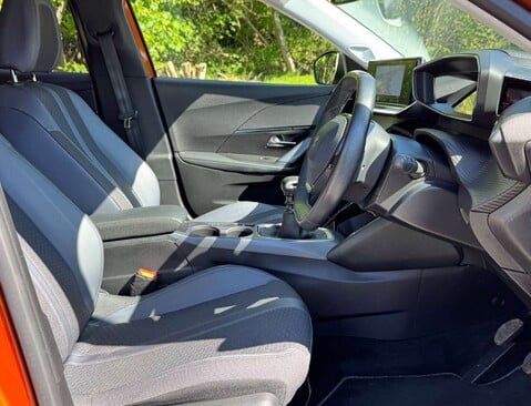 Peugeot 2008 1.2 2008 Allure Premium PureTech S/S 5dr 14