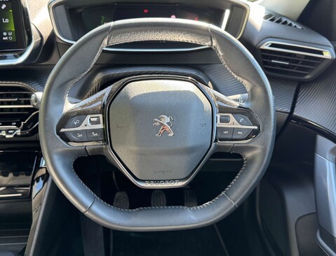 Peugeot 2008 1.2 2008 Allure Premium PureTech S/S 5dr 18