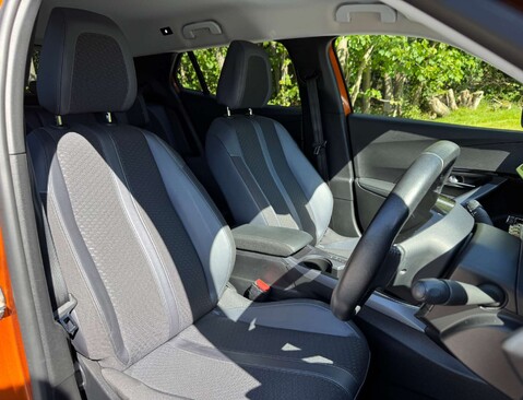 Peugeot 2008 1.2 2008 Allure Premium PureTech S/S 5dr 15