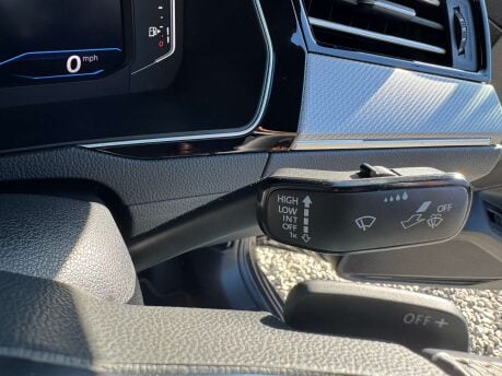 Volkswagen Arteon 2.0 Arteon R-Line TDI Semi-Auto 5dr 23