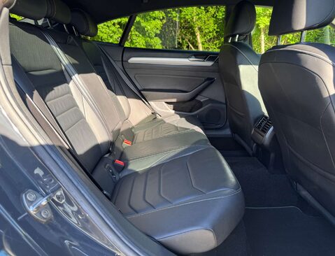 Volkswagen Arteon 2.0 Arteon R-Line TDI Semi-Auto 5dr 33