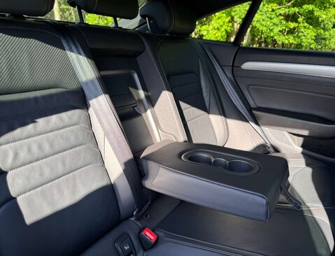 Volkswagen Arteon 2.0 Arteon R-Line TDI Semi-Auto 5dr 35