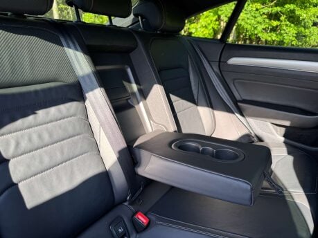 Volkswagen Arteon 2.0 Arteon R-Line TDI Semi-Auto 5dr 35