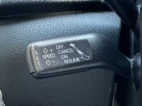 SEAT Alhambra 2.0 Alhambra Xcellence TDI Semi-Auto 5dr 23