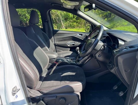 Ford Kuga 2.0 Kuga ST-Line TDCi 4x4 4WD 5dr 10