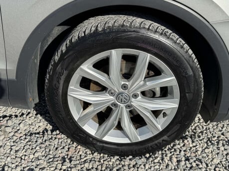 Volkswagen Tiguan 2.0 Tiguan SE Nav TDI BlueMotion Technology 5dr 7