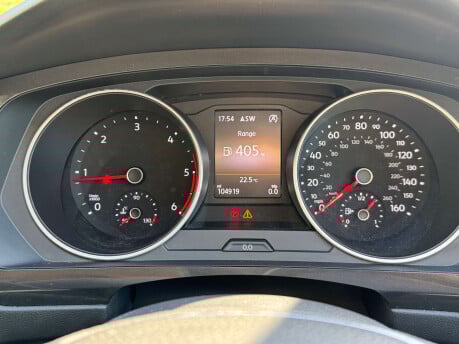 Volkswagen Tiguan 2.0 Tiguan SE Nav TDI BlueMotion Technology 5dr 11