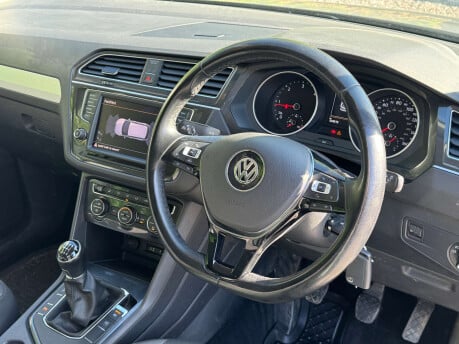 Volkswagen Tiguan 2.0 Tiguan SE Nav TDI BlueMotion Technology 5dr 12