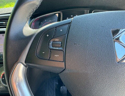 Citroen DS5 2.0 DS5 D Style HDi 5dr 18