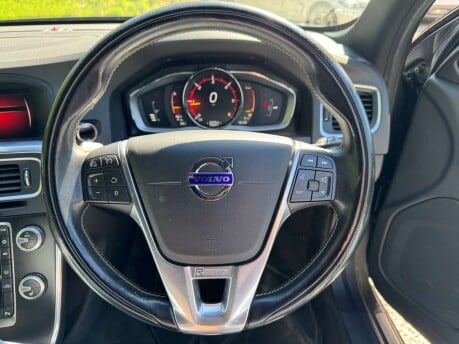 Volvo V60 2.0 V60 R-Design Luxury Nav D4 5dr 10