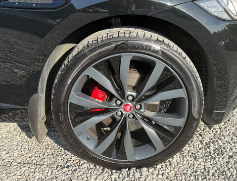 Jaguar F-Pace 3.0 F-PACE V6 S AWD D Auto 4WD 5dr 7