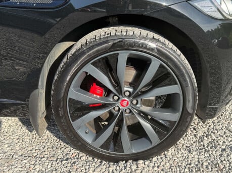 Jaguar F-Pace 3.0 F-PACE V6 S AWD D Auto 4WD 5dr 7