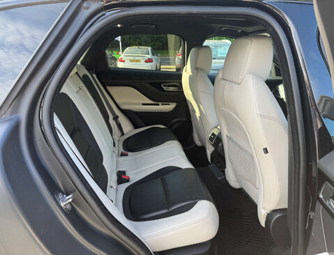 Jaguar F-Pace 3.0 F-PACE V6 S AWD D Auto 4WD 5dr 13
