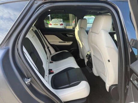 Jaguar F-Pace 3.0 F-PACE V6 S AWD D Auto 4WD 5dr 13