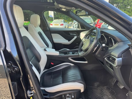 Jaguar F-Pace 3.0 F-PACE V6 S AWD D Auto 4WD 5dr 21