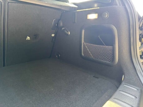 Mini Clubman 2.0 Clubman John Cooper Works A4 Auto 4WD 6dr 9