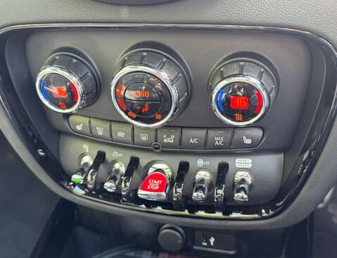Mini Clubman 2.0 Clubman John Cooper Works A4 Auto 4WD 6dr 29