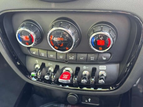 Mini Clubman 2.0 Clubman John Cooper Works A4 Auto 4WD 6dr 29