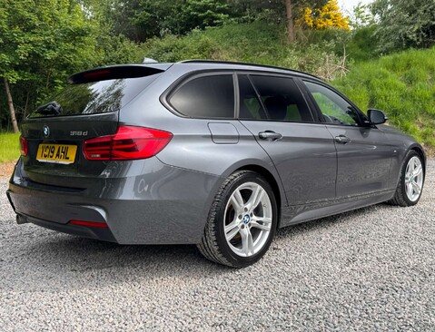 BMW 3 Series 2.0 318d M Sport Auto 5dr 3