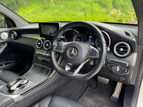 Mercedes-Benz GLC 2.1 GLC 250 D 4Matic AMG Line Premium+ Auto 4WD 5dr 19