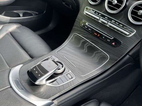 Mercedes-Benz GLC 2.1 GLC 250 D 4Matic AMG Line Premium+ Auto 4WD 5dr 29