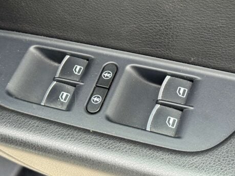 Volkswagen Touareg 3.0 Touareg V6 R-Line+ TDI BlueMotion Technology Auto 4WD 5dr 33