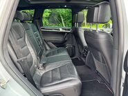 Volkswagen Touareg 3.0 Touareg V6 R-Line+ TDI BlueMotion Technology Auto 4WD 5dr 37