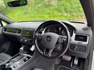 Volkswagen Touareg 3.0 Touareg V6 R-Line+ TDI BlueMotion Technology Auto 4WD 5dr 19