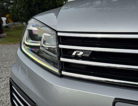 Volkswagen Touareg 3.0 Touareg V6 R-Line+ TDI BlueMotion Technology Auto 4WD 5dr 15