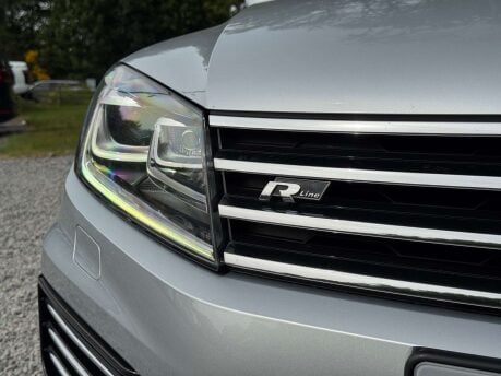 Volkswagen Touareg 3.0 Touareg V6 R-Line+ TDI BlueMotion Technology Auto 4WD 5dr 15